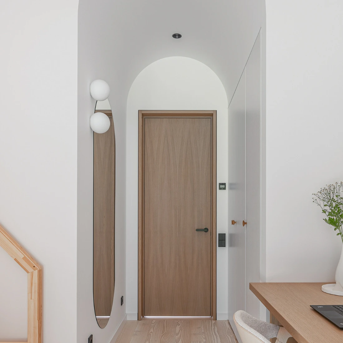 Faneruotos durys apartamente